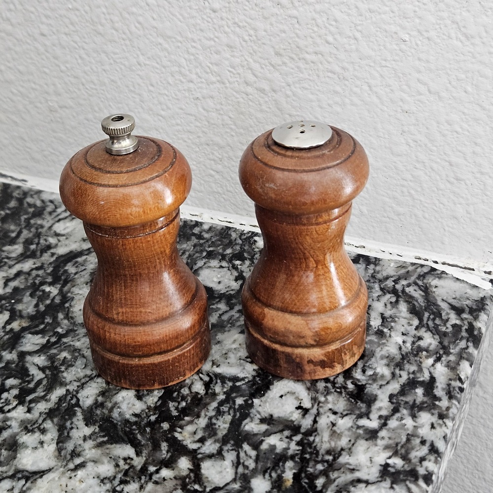 Vintage Wood Set Salt & Pepper Shakers‎ Pepper Grinder Mill